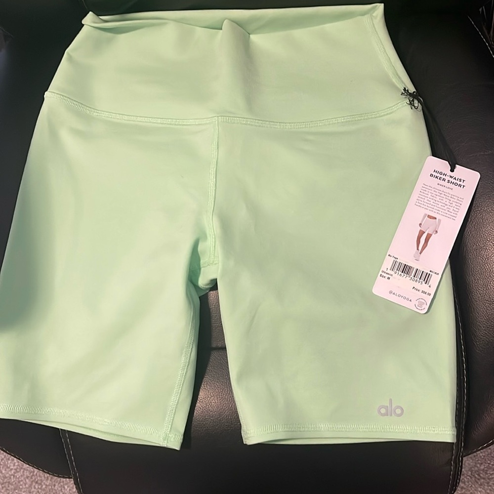 High waist biker shorts-color ultramint